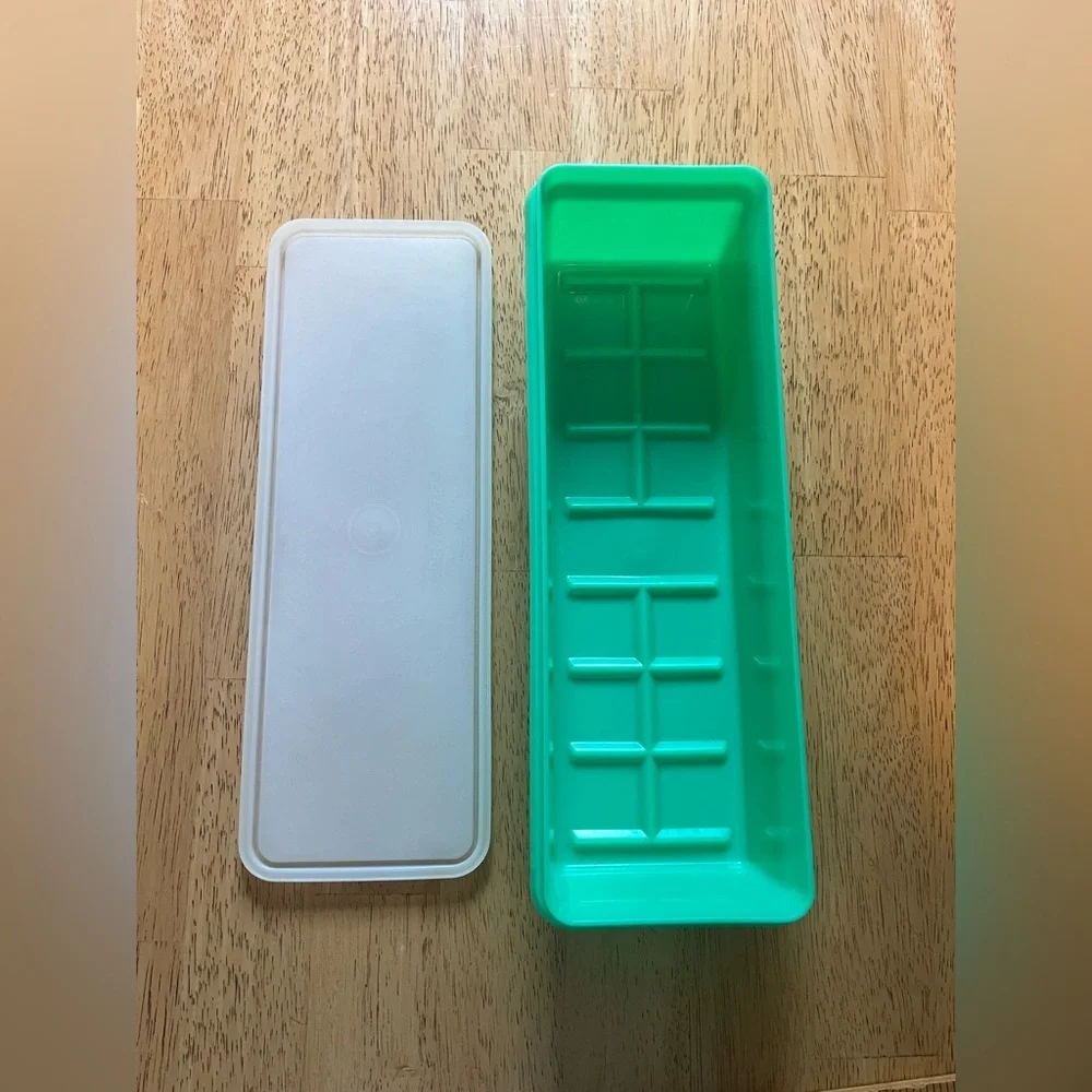 Vintage Tupperware Jadite Green #892-5 Celery Vegetable Container & Lid